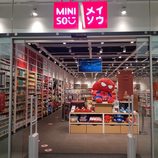 BACK-TO-SCHOOL SHOPPING AT MINISO – LITTLE STEPS